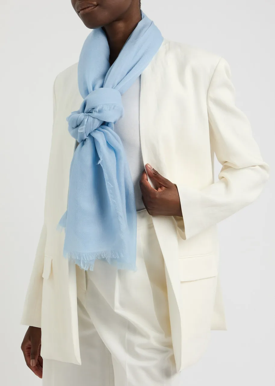 AMA PURE Cashmere scarf 
                         
                     
                