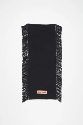 Fringe wool scarf