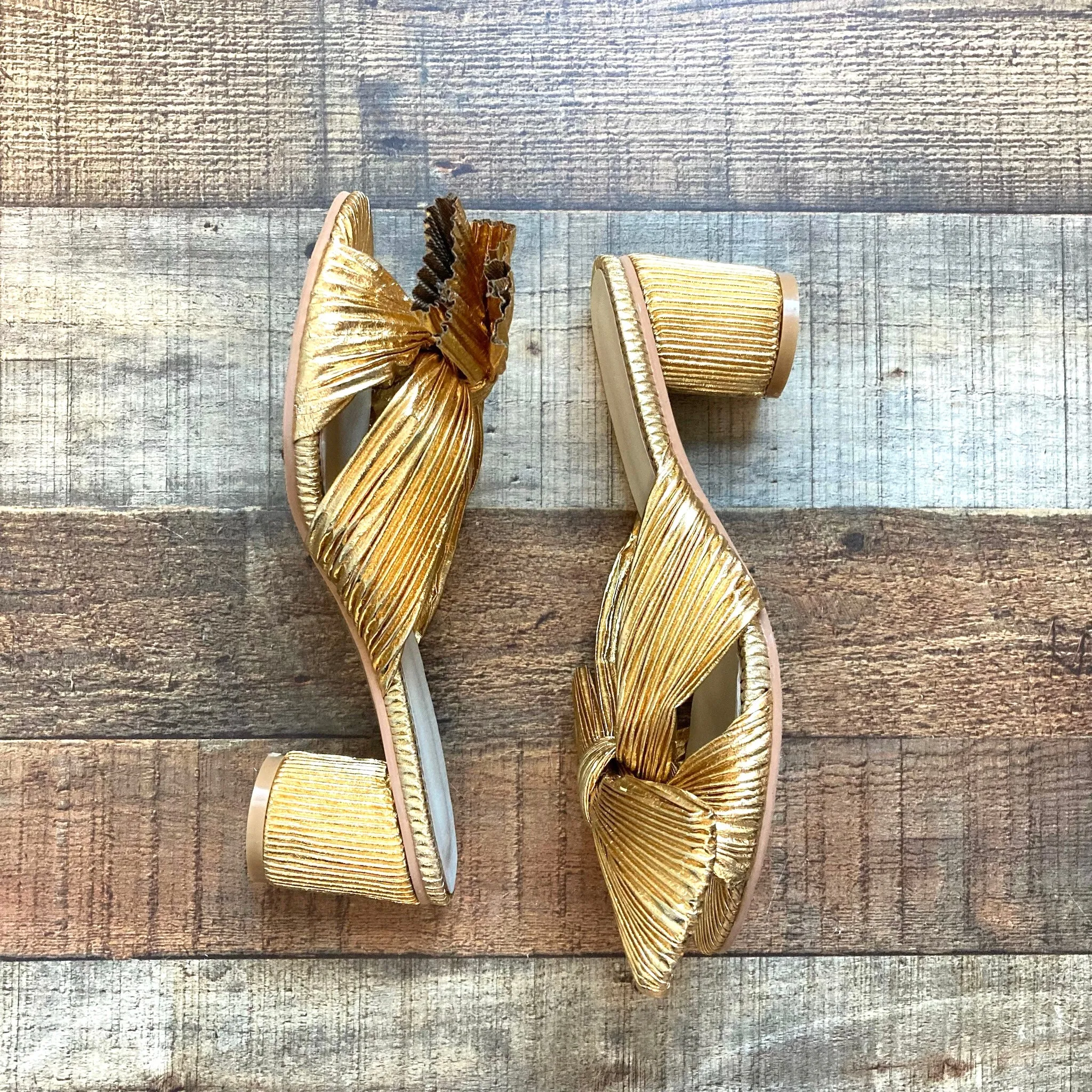 No Brand Gold Heels- Size 38 (BRAND NEW)