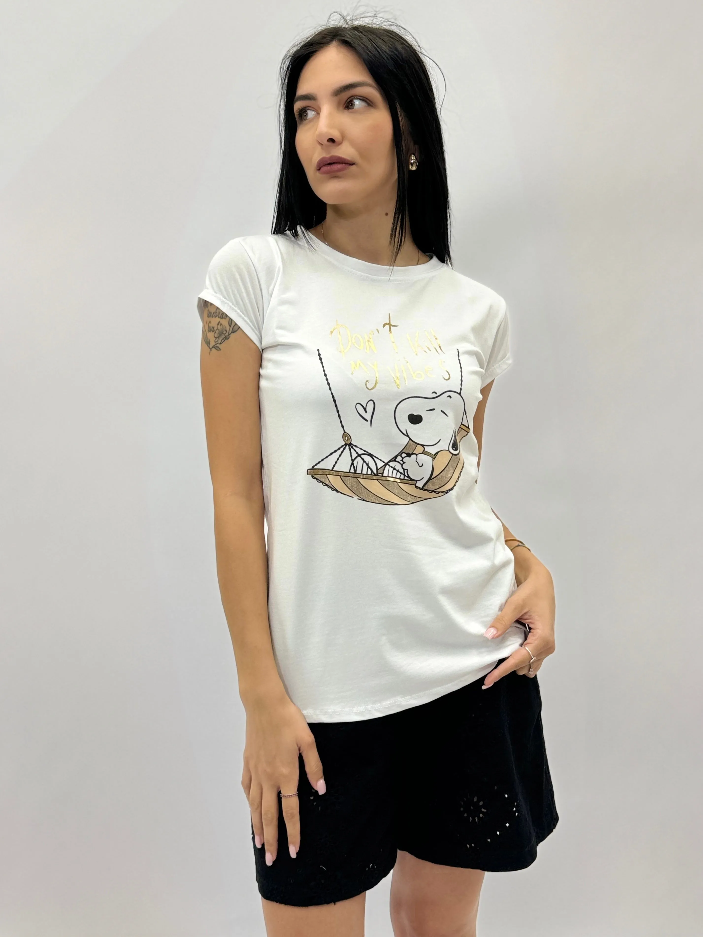 T-shirt con scritta e stampa